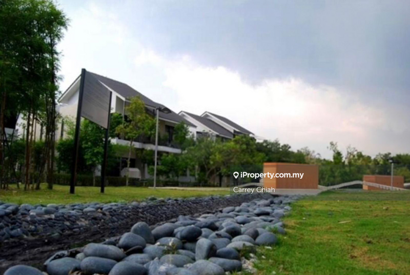 Semi-Detached House for Sale in Lake Edge, Puchong by Carrey Chiah - iProperty.com.my