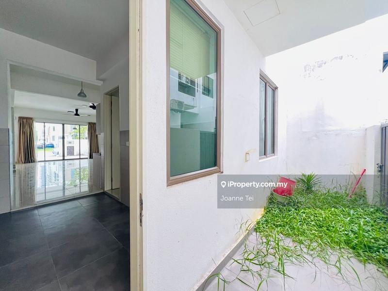3-storey Terraced House for Sale in LakePoint Residence, Cyberjaya by Joanne Tei - iProperty.com.my