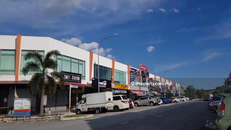 For Sale - [Taman Pelangi Semenyih 2  ] Ample Carpark