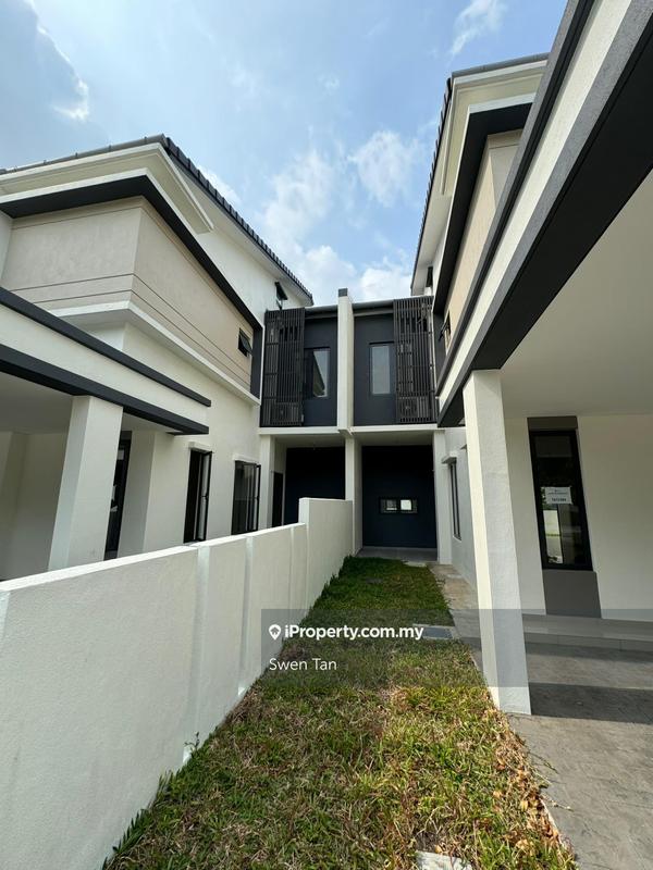 Rumah Teres 2-Tingkat untuk Dijual di Bandar Tropicana Aman, Telok Panglima Garang oleh Swen Tan - iProperty.com.my