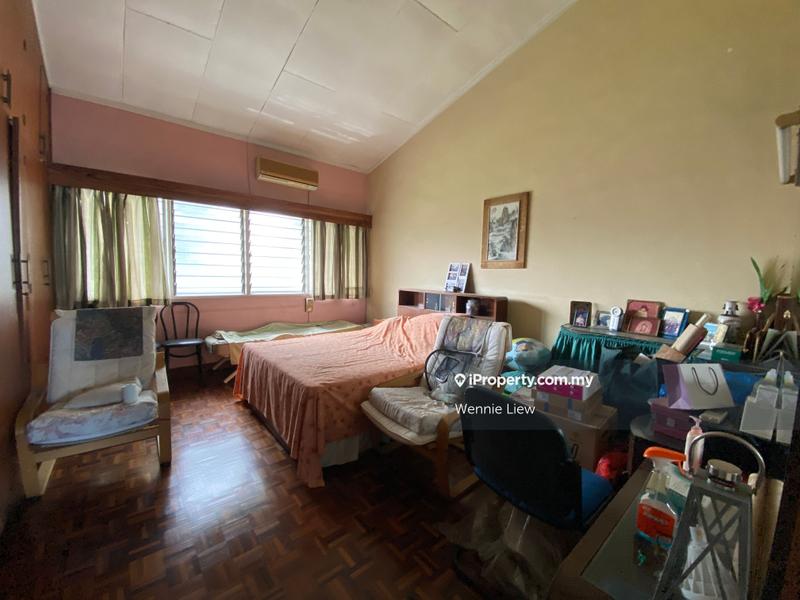 Bungalow House for Sale in Bukit Gasing, Petaling Jaya by Wennie Liew - iProperty.com.my