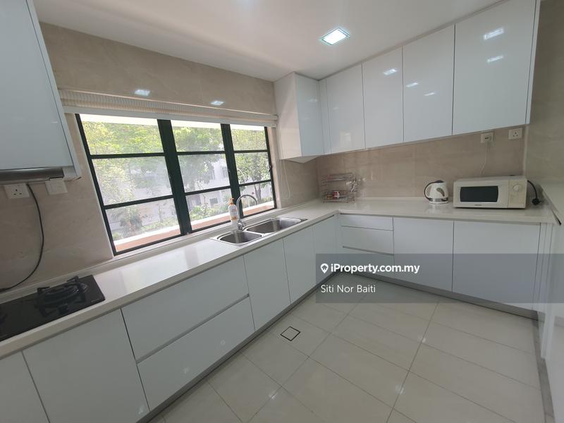Rumah Bandar untuk Dijual di Ampang Hilir, Ampang oleh Siti Beeb - iProperty.com.my