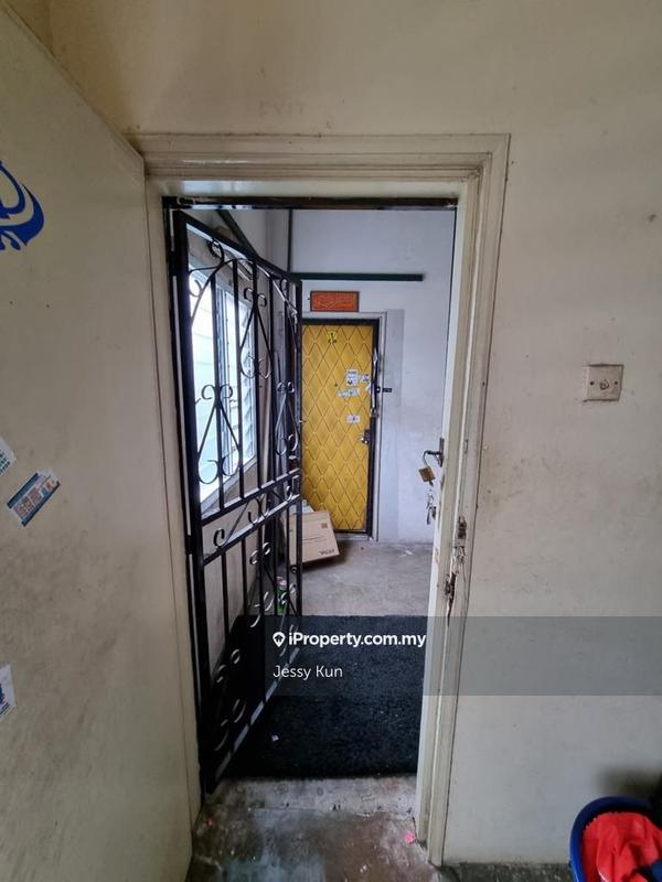 For Sale - Flat Taman Alam Megah