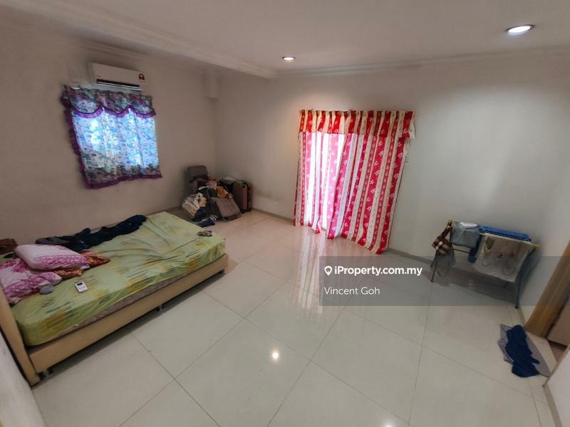 Rumah Berangkai 2.5 Tingkat untuk Dijual di Desa Latania, Shah Alam oleh Vincent Goh - iProperty.com.my