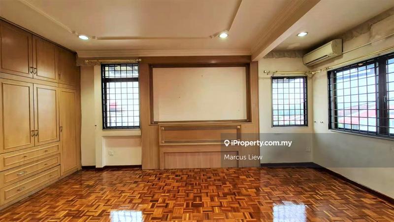Rumah Berkembar untuk Dijual di Old Klang Road Mid Valley Taman Desa, Taman Desa oleh Marcus Liew - iProperty.com.my