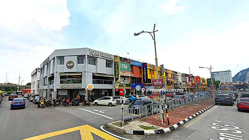 For Sale - FREEHOLD 3 STOREY SHOP, GOOD LOCATION, HIGH RETURN, FACING MAIN ROAD SRI GOMBAK, KEPONG, MELAWATI