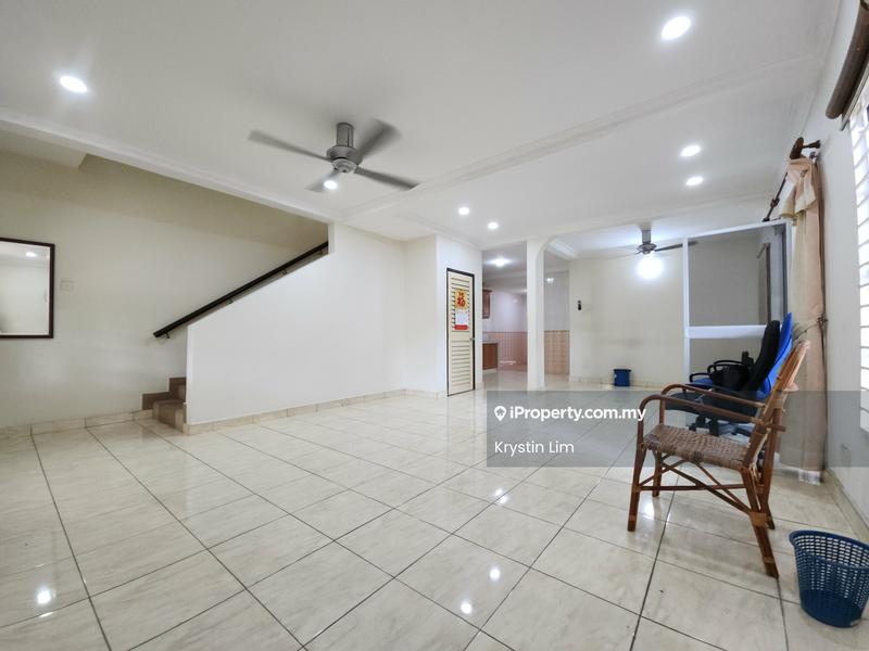2-storey Terraced House untuk Dijual di Kota Kemuning, Shah Alam oleh Krystin Lim - Living Room - iProperty.com.my