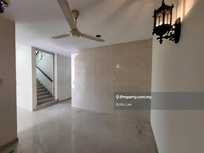 Semi-Detached House for Sale in Taman Overseas Union (Taman Oug), Jalan Klang Lama (Old Klang Road) by BoBo Lee - iProperty.com.my