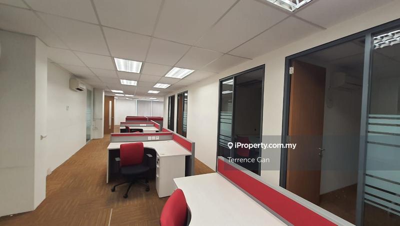 READY WITH TABLE & CHAIR