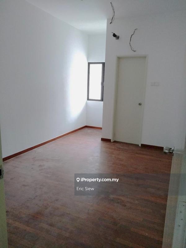 Rumah Berangkai 2.5 Tingkat untuk Dijual di Abadi Heights, Puchong oleh Eric Siew - iProperty.com.my