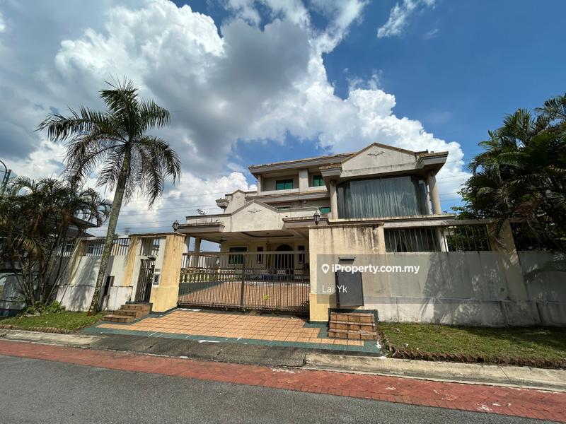 Bungalow House for Sale in Glenmarie Court, Glenmarie by Lai Yk - iProperty.com.my