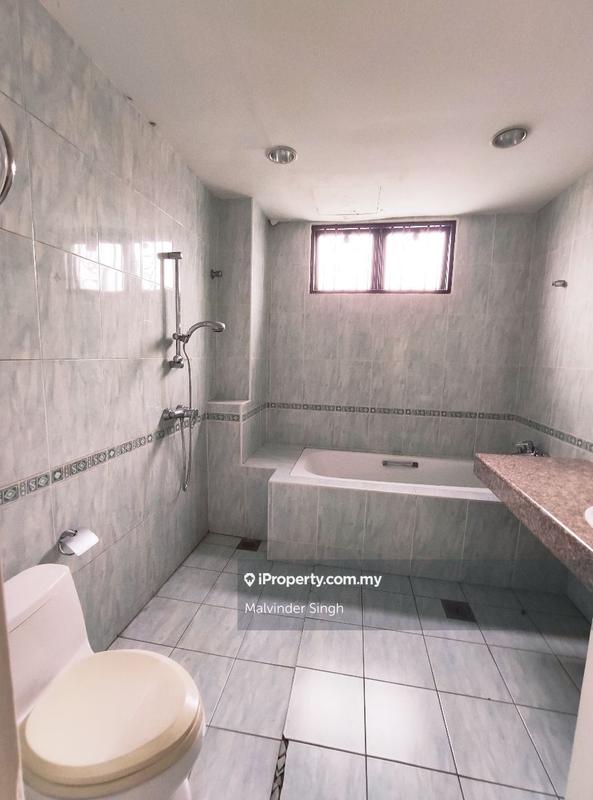 Banglo untuk Dijual di Ampang Hilir, Ampang oleh Mel Walia - iProperty.com.my