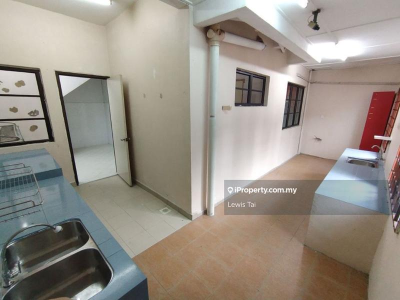 Rumah Berangkai 2 Tingkat untuk Dijual di Desa Tebrau, Johor Bahru oleh Lewis Tai - iProperty.com.my