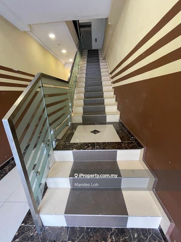 Shop-Office for Sale in Taman Bukit Serdang, Seri Kembangan by Mandes Loh - iProperty.com.my