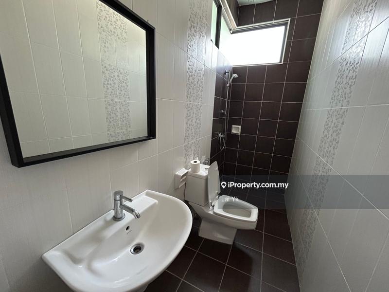 Bungalow House untuk Dijual di Seksyen U1, Glenmarie oleh Lai Yk - iProperty.com.my