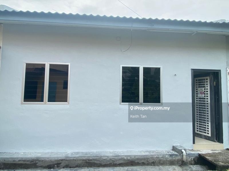 Rumah Berangkai 1 Tingkat untuk Dijual di Kampung Telok Mas, Telok Mas oleh Keith Tan - iProperty.com.my