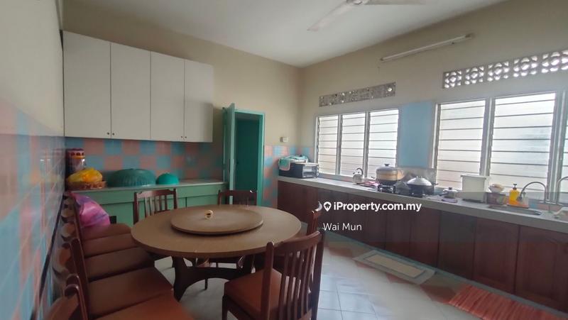 Bungalow House for Sale in Taman Million, Jalan Ipoh by Wai Mun - iProperty.com.my