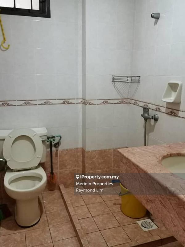 Kondominium untuk Dijual di Cheng Heights oleh Raymond Lim - iProperty.com.my