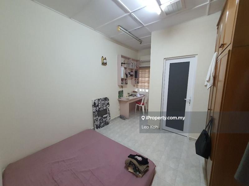 Rumah Berangkai 2 Tingkat untuk Dijual di Taman Serdang Raya, Seri Kembangan oleh Leo Koh - iProperty.com.my