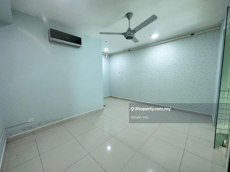 Kediaman Servis untuk Dijual di Plaza Azalea oleh Kelvin Ho - iProperty.com.my