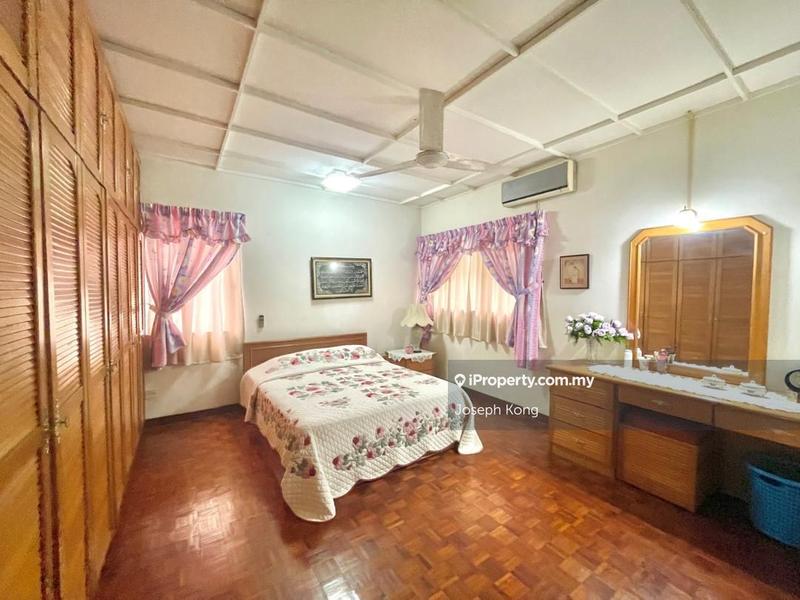 Bungalow House for Sale in jalan athinahapan, Taman Tun Dr Ismail by Joseph Kong - iProperty.com.my