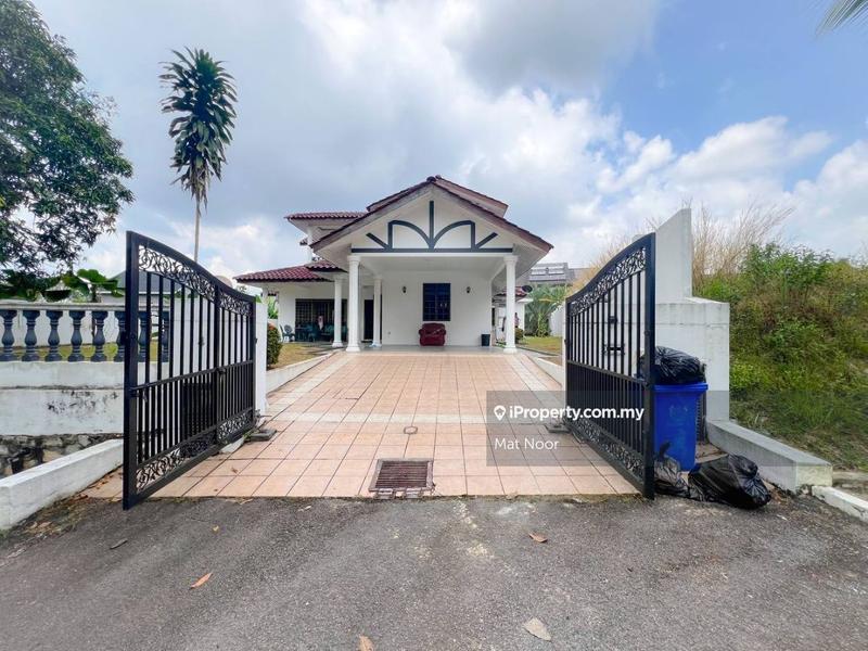 Bungalow House untuk Dijual di Seksyen 9, Shah Alam oleh Mat Noor - iProperty.com.my