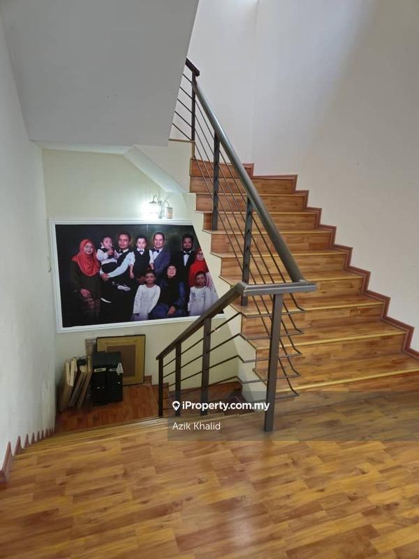 Bungalow House for Sale in Taman Pinggiran Putra, Seri Kembangan by Azik Khalid - iProperty.com.my