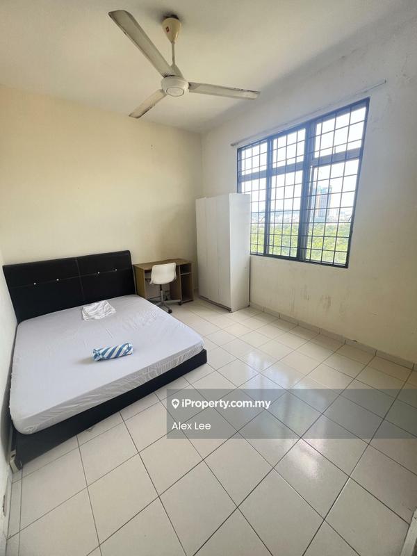 Apartment for Rent in Pangsapuri Lagoon Perdana by Alex Lee - Bedroom - iProperty.com.my