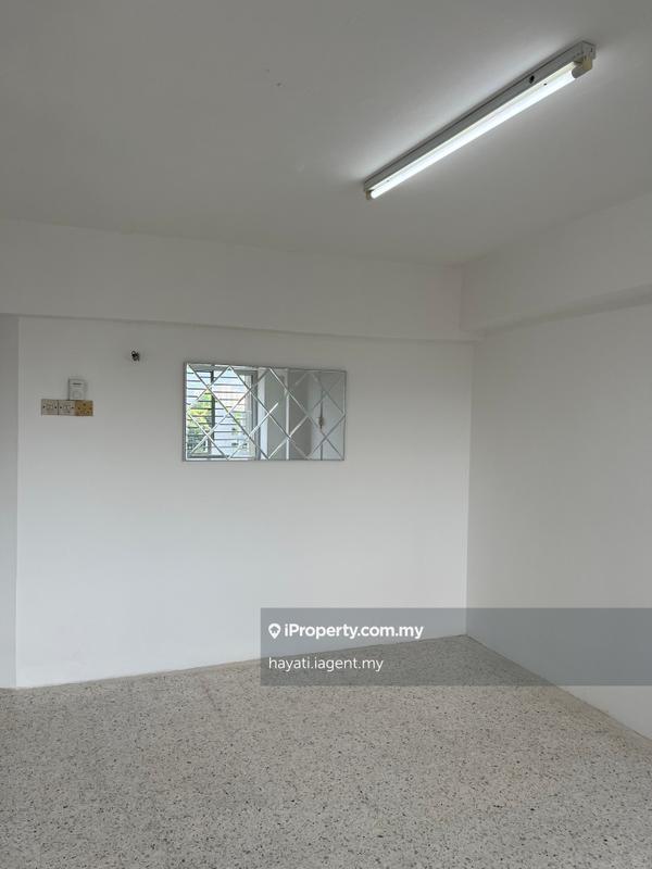 Apartment for Sale in Pangsapuri Dahlia Court by hayati.iagent.my - iProperty.com.my