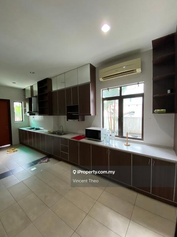 3.5-storey Terraced House for Sale in Taman Ampang Hilir, Ampang by Vincent Theo - iProperty.com.my