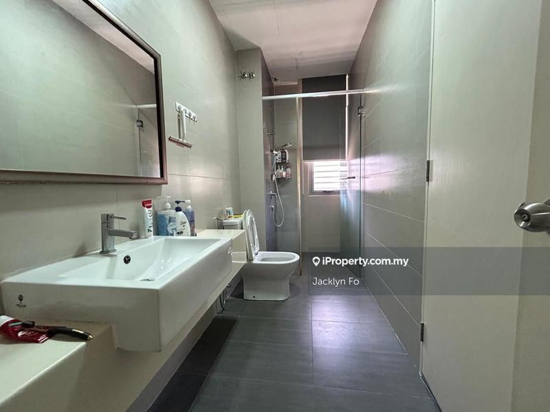 Rumah Teres 3-Tingkat untuk Dijual di Taman Equine, Seri Kembangan oleh Jacklyn Fo - iProperty.com.my