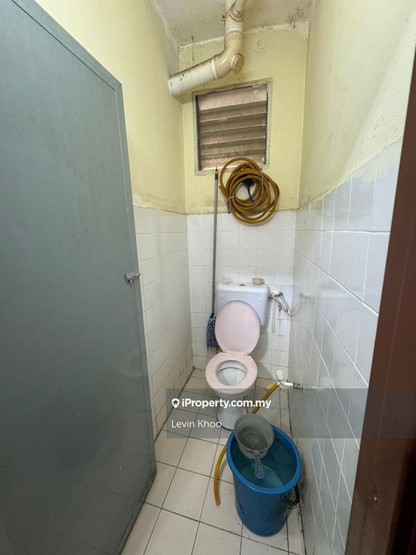 Flat for Sale in Taman Setia Rawang Flat by Levin Khoo - iProperty.com.my