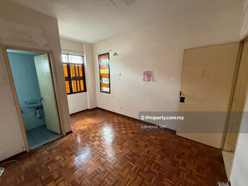 For Sale - Shamelin Bestari