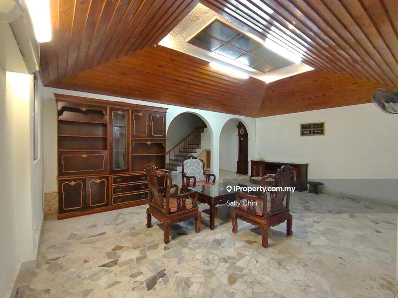 Semi-Detached House for Sale in Lorong Lembah Permai, Tanjung Bungah by Sally Chin - iProperty.com.my