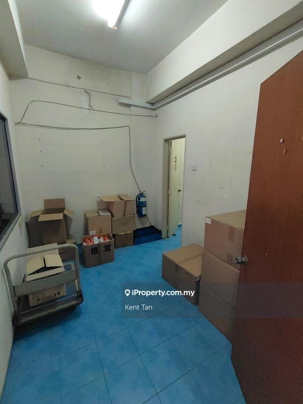 Shop for Sale in Taman Universiti Indah, Seri Kembangan by Kent Tan - iProperty.com.my