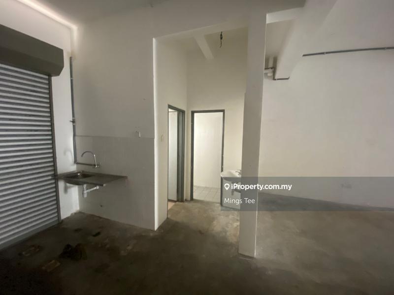 Kedai untuk Disewa di Taman Equine, Seri Kembangan oleh Mings Tee - iProperty.com.my