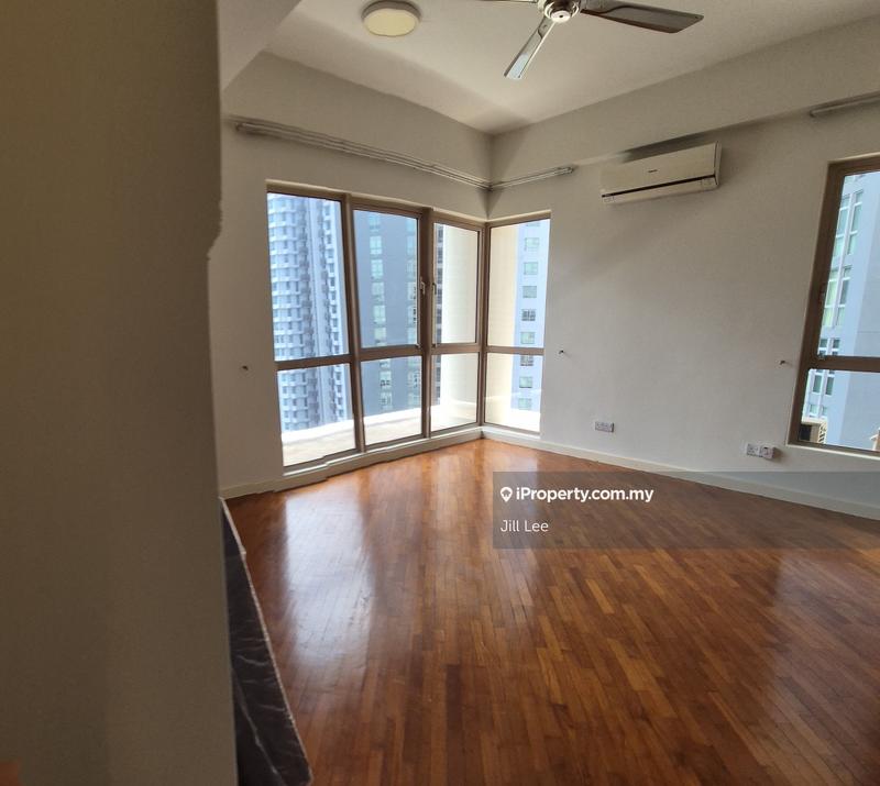 For Sale - Hampshire Park Condominium