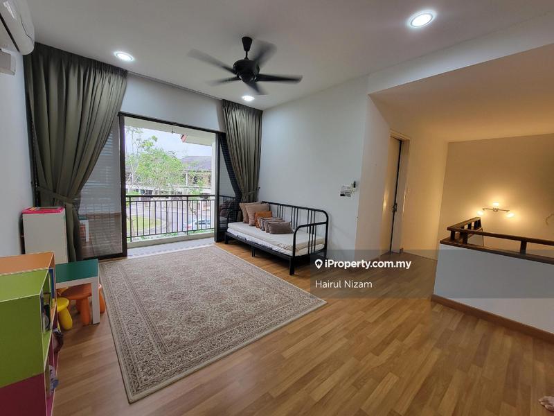 Rumah Berkembar untuk Dijual di Kota Seriemas, Nilai oleh Hairul Nizam - iProperty.com.my