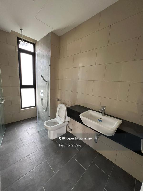 3.5-storey Terraced House for Sale in Taman Bukit Serdang, Seri Kembangan by Desmone Ong - iProperty.com.my