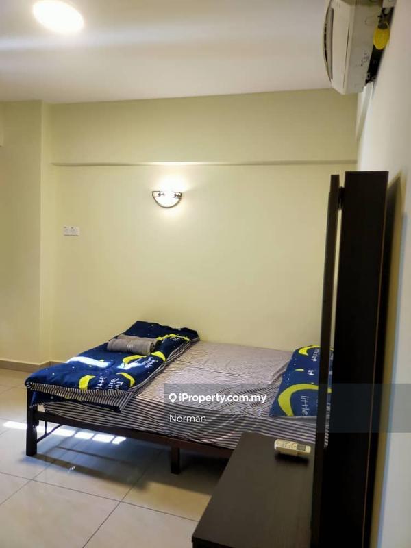 Apartment for Sale in Glory Beach Resort by Norman - iProperty.com.my