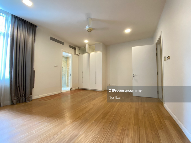 For Sale - Kenny Hills Residence