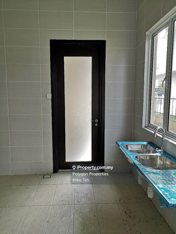 Banglo untuk Dijual di Villa Heights, Seri Kembangan oleh Miko Teh - iProperty.com.my