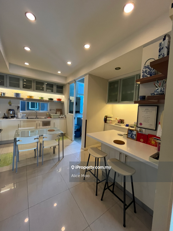 For Sale - Kiaramas Ayuria