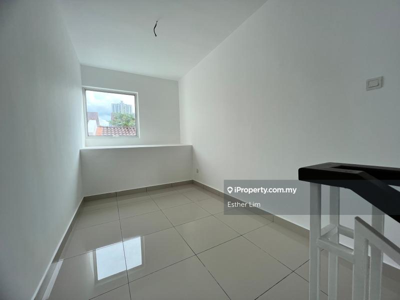 3-storey Terraced House for Sale in Laman Bayu, Seksyen 11, Kota Damansara by Esther Lim - iProperty.com.my