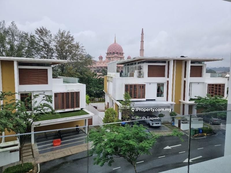 Rumah Berkembar untuk Dijual di Presint 8, Ayer 8 Putrajaya, Putrajaya oleh Mahzah Rapiee - iProperty.com.my