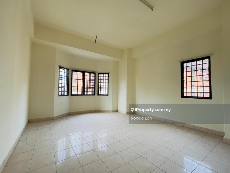 For Sale - Evergreen Park Scot Pine