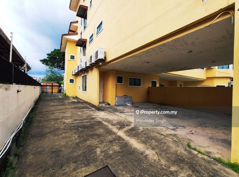 Banglo untuk Dijual di Ampang Hilir, Ampang oleh Mel Walia - iProperty.com.my