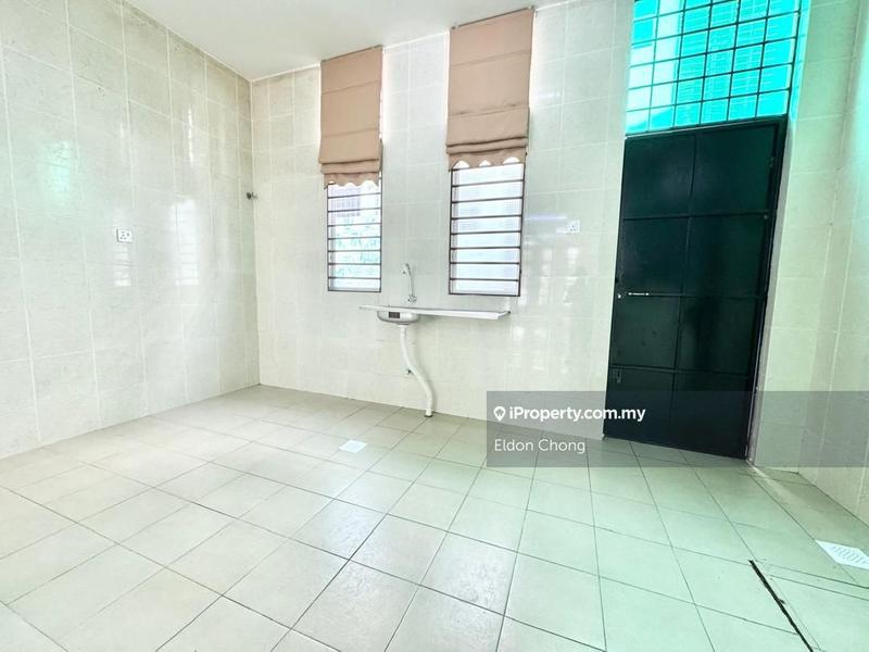 Rumah Berangkai 3 Tingkat untuk Dijual di Taman Bangi Avenue, Bangi oleh Eldon Chong - iProperty.com.my