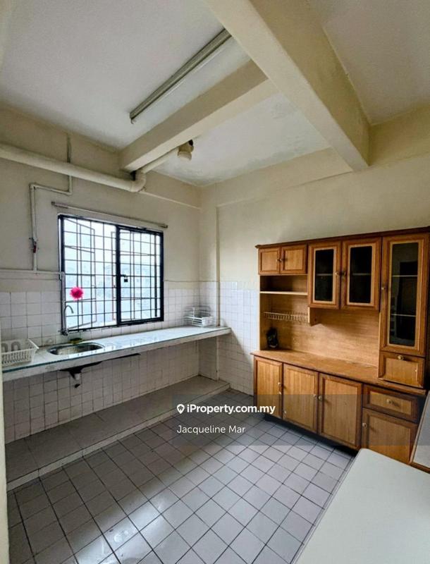 For Sale - Kenari Court