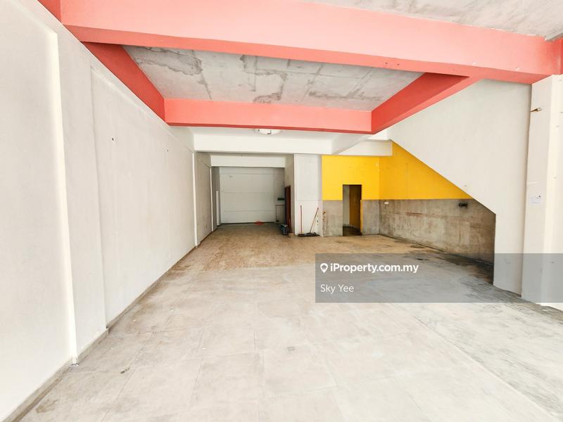For Rent - Prime Location-Ground Floor Shop for Rent at Jalan Telawi, Jalan Maarof